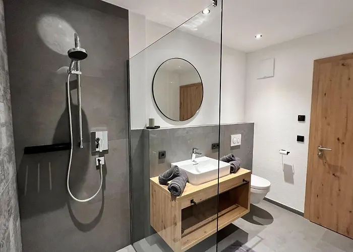 In Near Lift Apartment