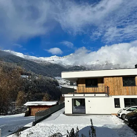 Appartement In Near Lift *