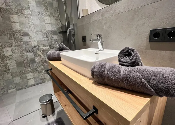 Appartamento In Near Lift