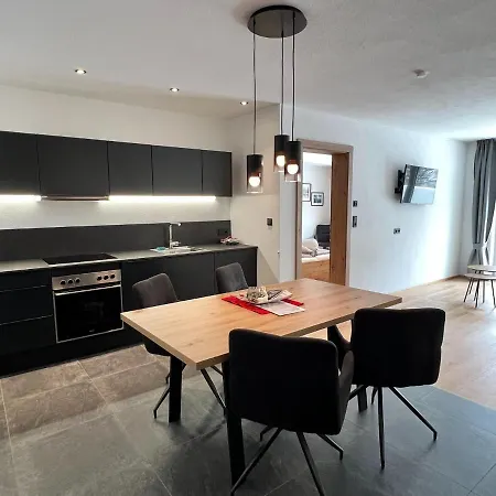 Apartman Inviting In With Terrace *